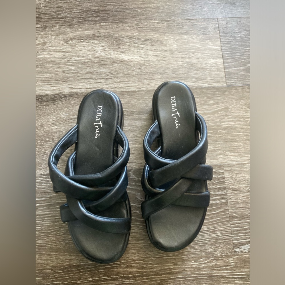 Diba Black Flats with Smooth Straps and Open-Toe Design